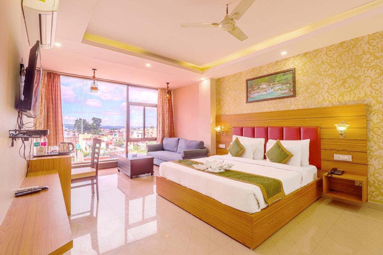 The Glory Hotel Dehradun Exterior foto
